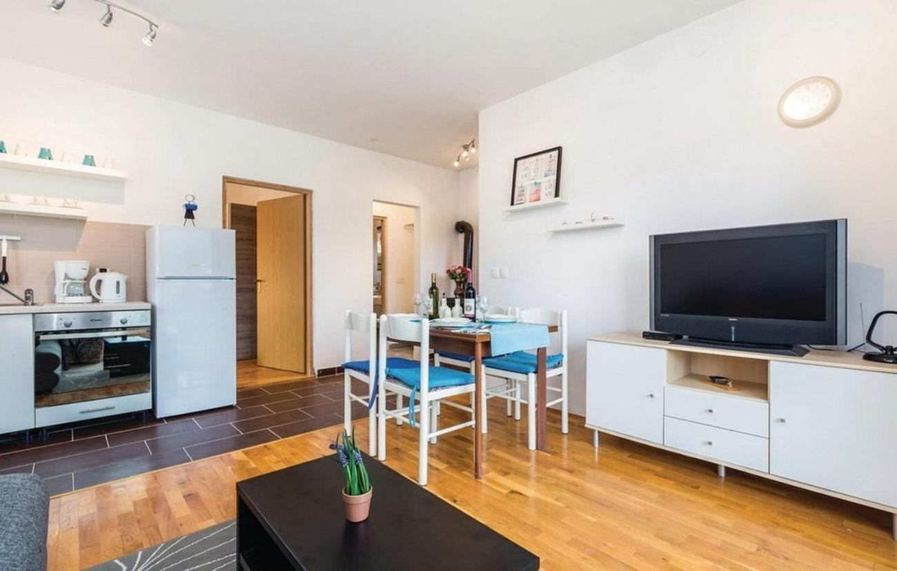 Apartments For Families With Children Jasenak, Karlovac - 17501 Bilik gambar